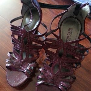 Magenta Kenneth Cole Reaction Heels